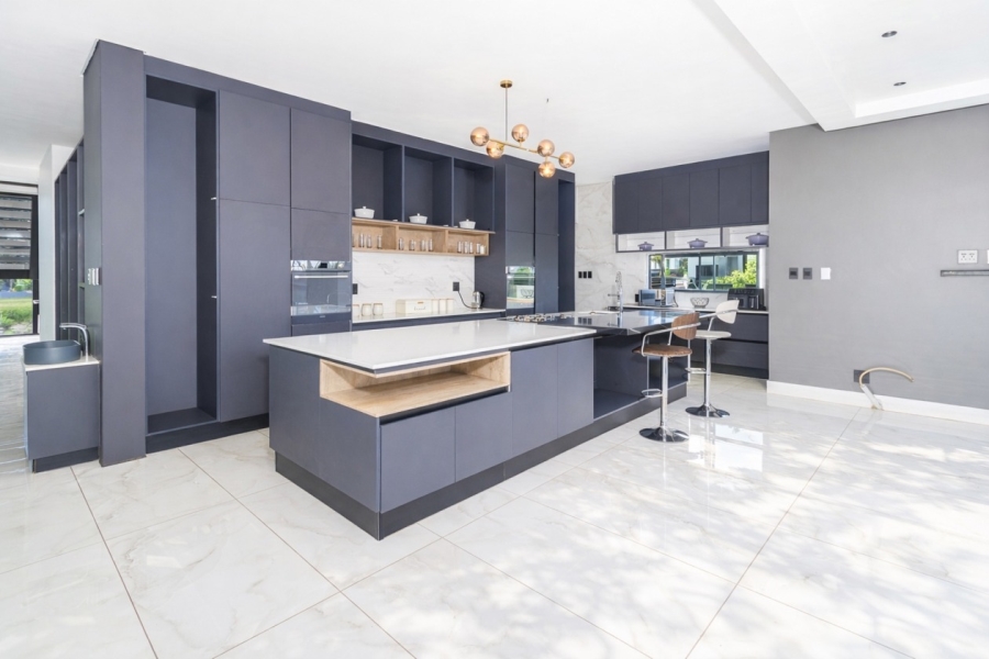 6 Bedroom Property for Sale in The Islands Estates North West